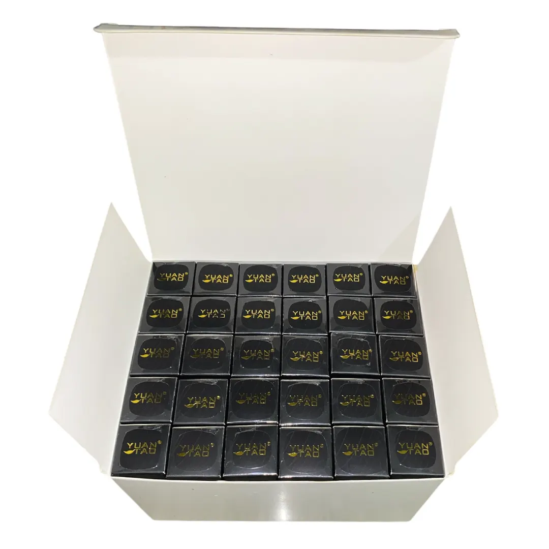 Lápiz labial hidratante color coral al mayor - 24 unidades por caja - Imagen 2